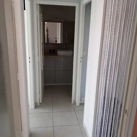 1er Etage, 66 M² Apartment *