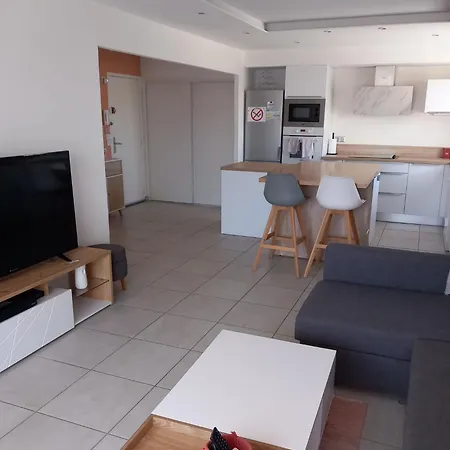 1er Etage, 66 M² Apartment La Seyne-sur-Mer